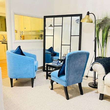 Lovely 1 Bed Home Near Hospital, With Parking & Garden Work Contractor Leisure, Sapphire 캠브리지 외부 사진